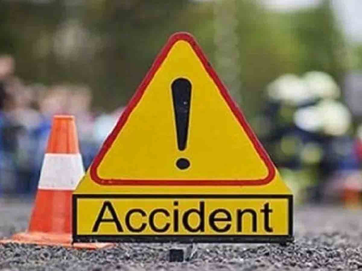ఆటోను ఢీకొట్టిన లారీ : ఇద్దరు మహిళలు మృతి.. ఏడుగురికి తీవ్రగాయాలు