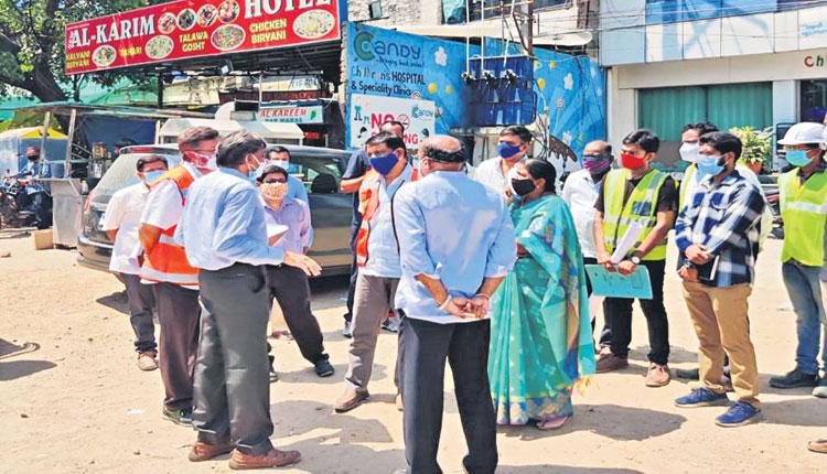 ప్రాజెక్టు పనులను వేగవంతం చేయండి