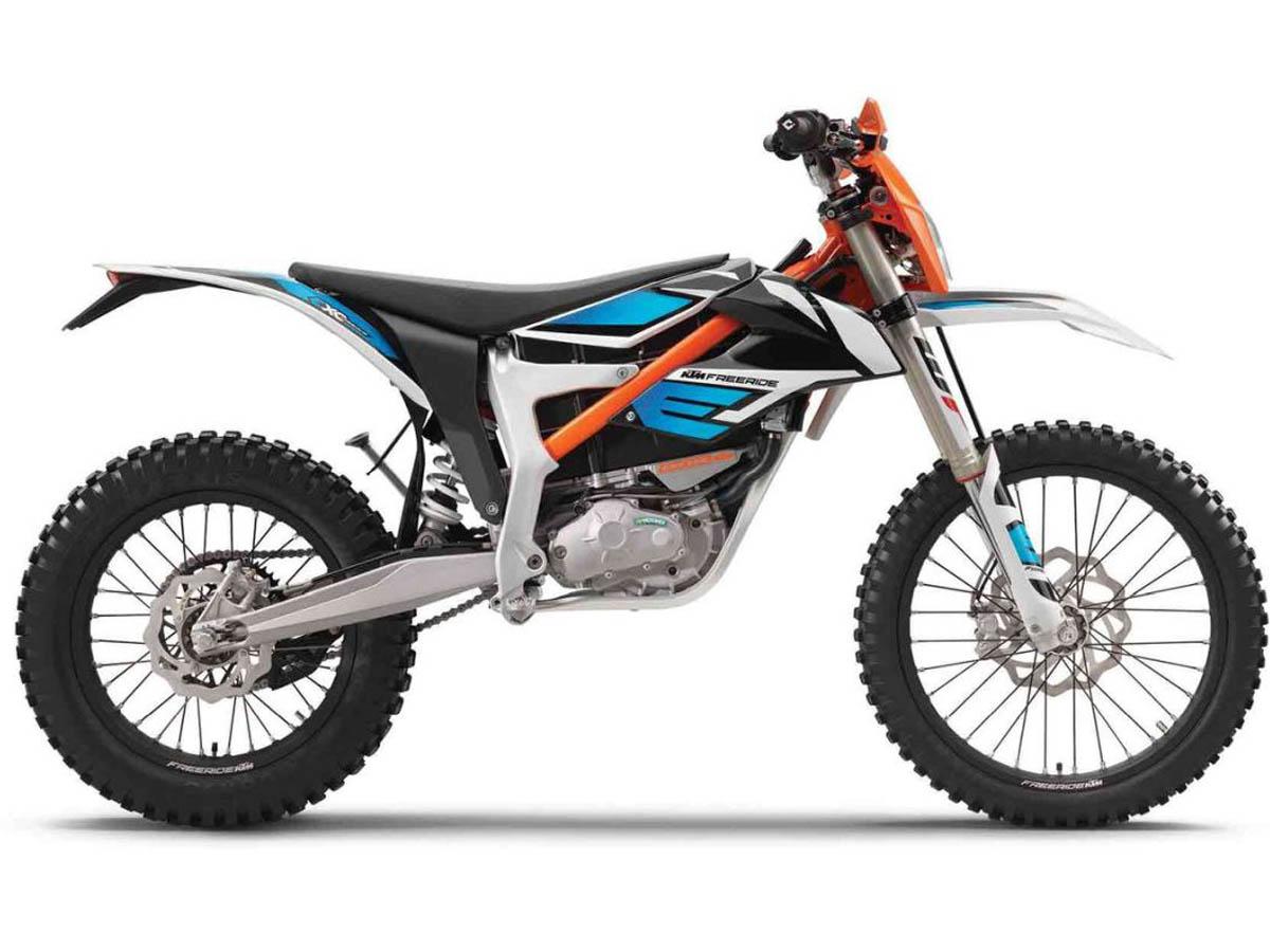 ఈవీలో బజాజ్‌ స్పీడ్‌.. మరో బైక్ ఫ్రీరైడ‌ర్ రెడీ