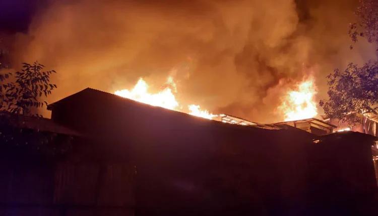 జమ్మూకాశ్మీర్‌లో అగ్ని ప్రమాదం.. 20 ఇండ్లు దగ్ధం