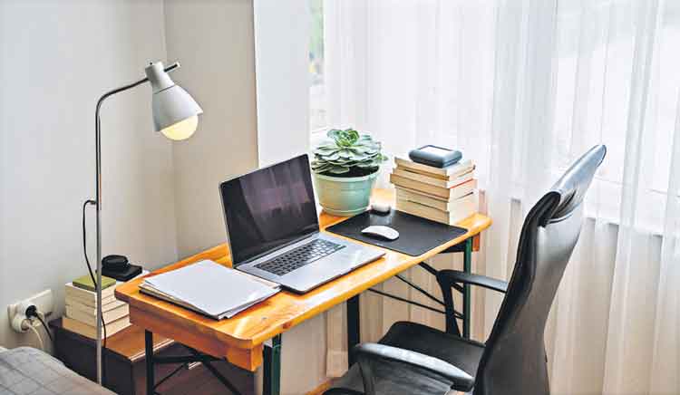 ఇల్లే ఆఫీస్‌..