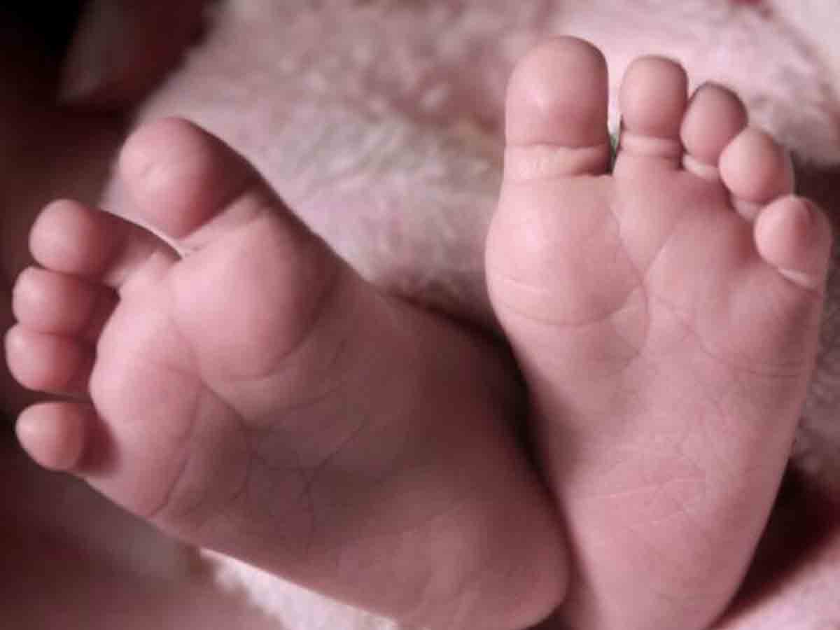 బాలుడి అనుమానాస్పద మృతి : ఇంటిపై నీటి ట్యాంకులో మృతదేహం