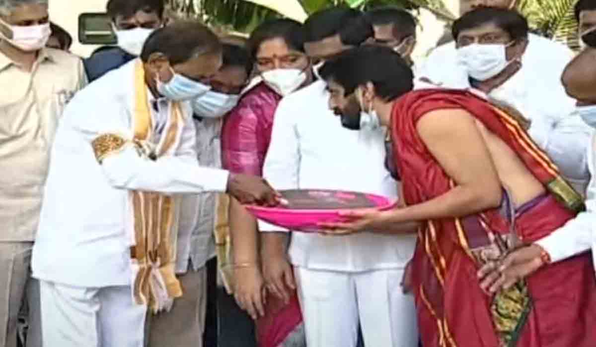 మల్టీ సూపర్‌ స్పెషాలిటీ దవాఖాన నిర్మాణానికి సీఎం కేసీఆర్‌ శంకుస్థాపన