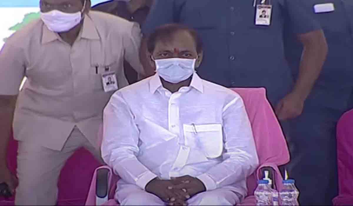 వాసాల‌మ‌ర్రికి చేరుకున్న సీఎం కేసీఆర్