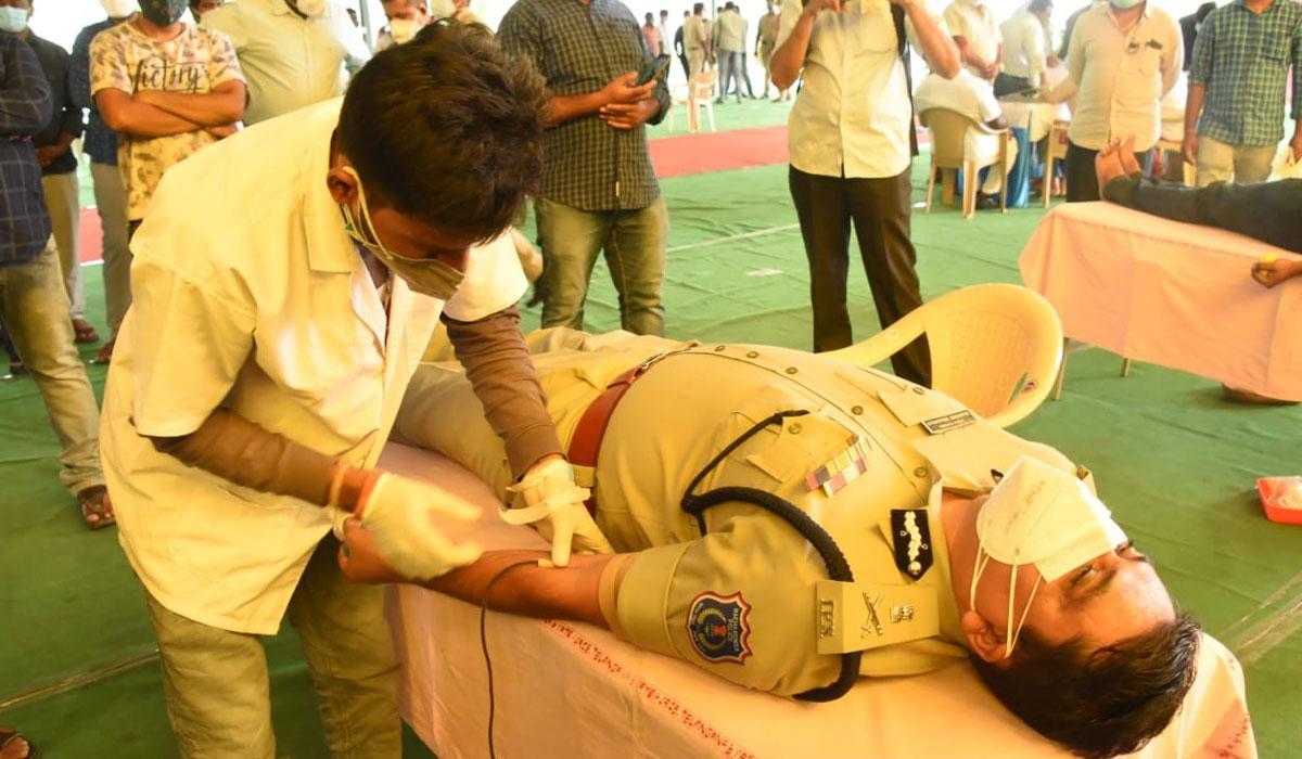 రాచ‌కొండ క‌మిష‌న‌రేట్ ప‌రిధిలో మెగా బ్ల‌డ్ డొనేష‌న్ క్యాంప్