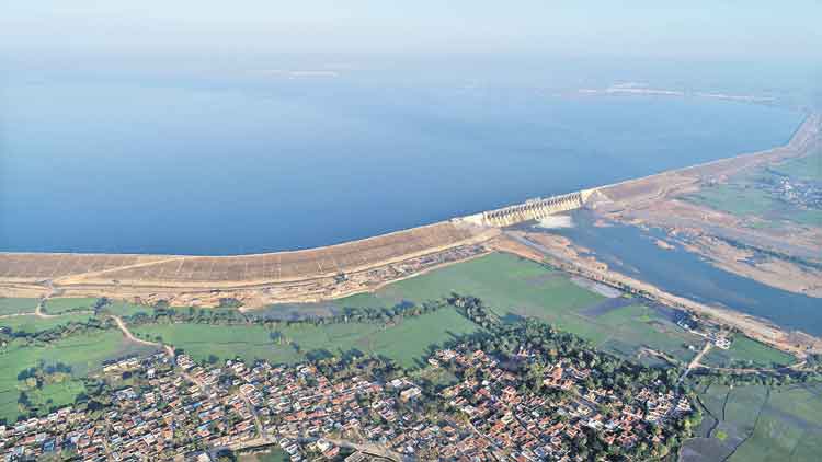 నదిని ఎత్తిపోస్తే.. కాళేశ్వరం