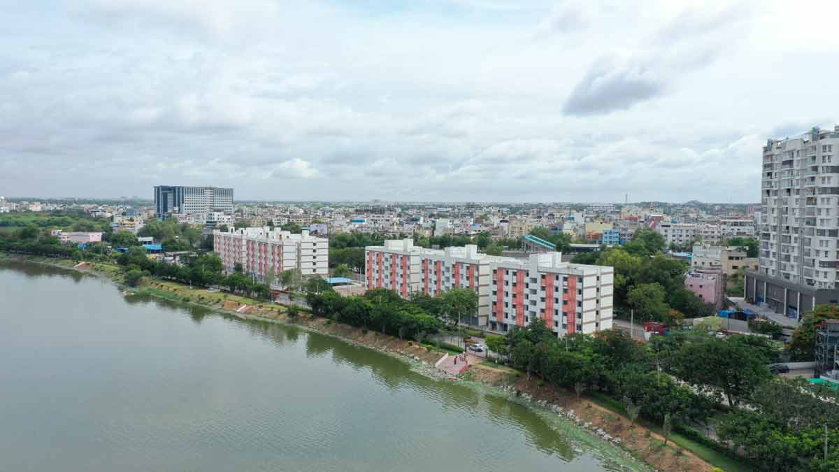 కలల సౌధం చూస్తే మురిపెం