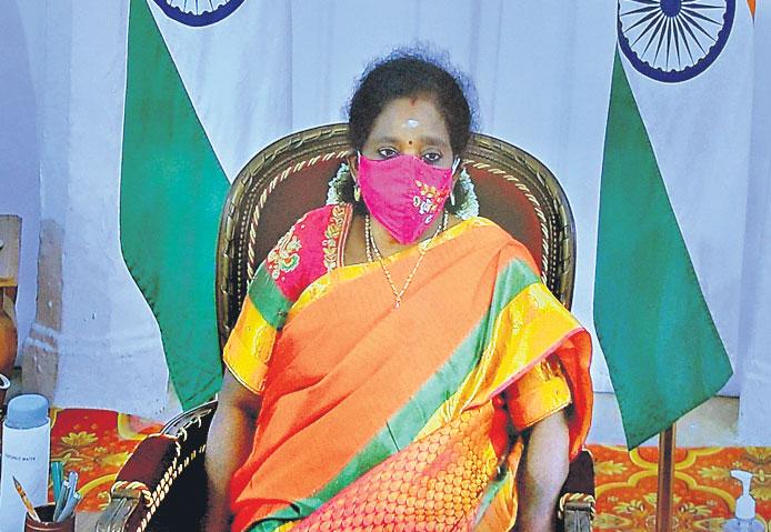 వర్సిటీలు ఆవిష్కరణల వేదికలవ్వాలి