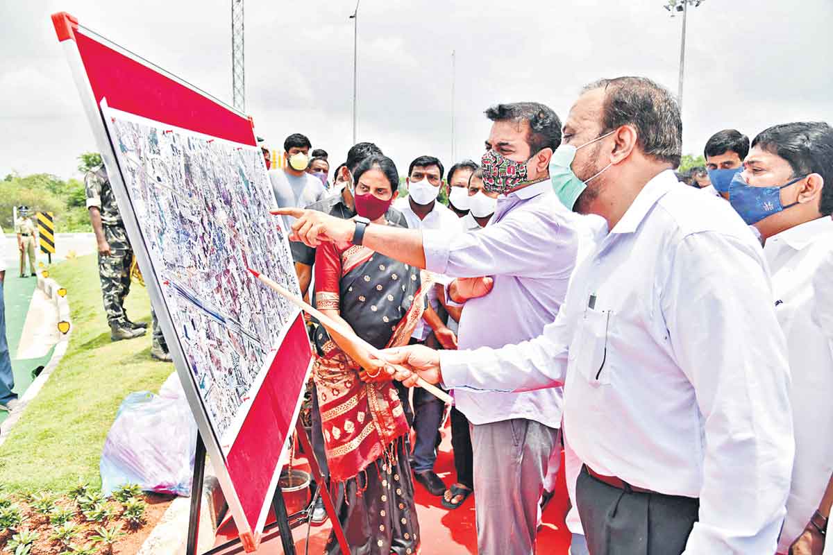 మరిన్ని కొత్త రోడ్లు..