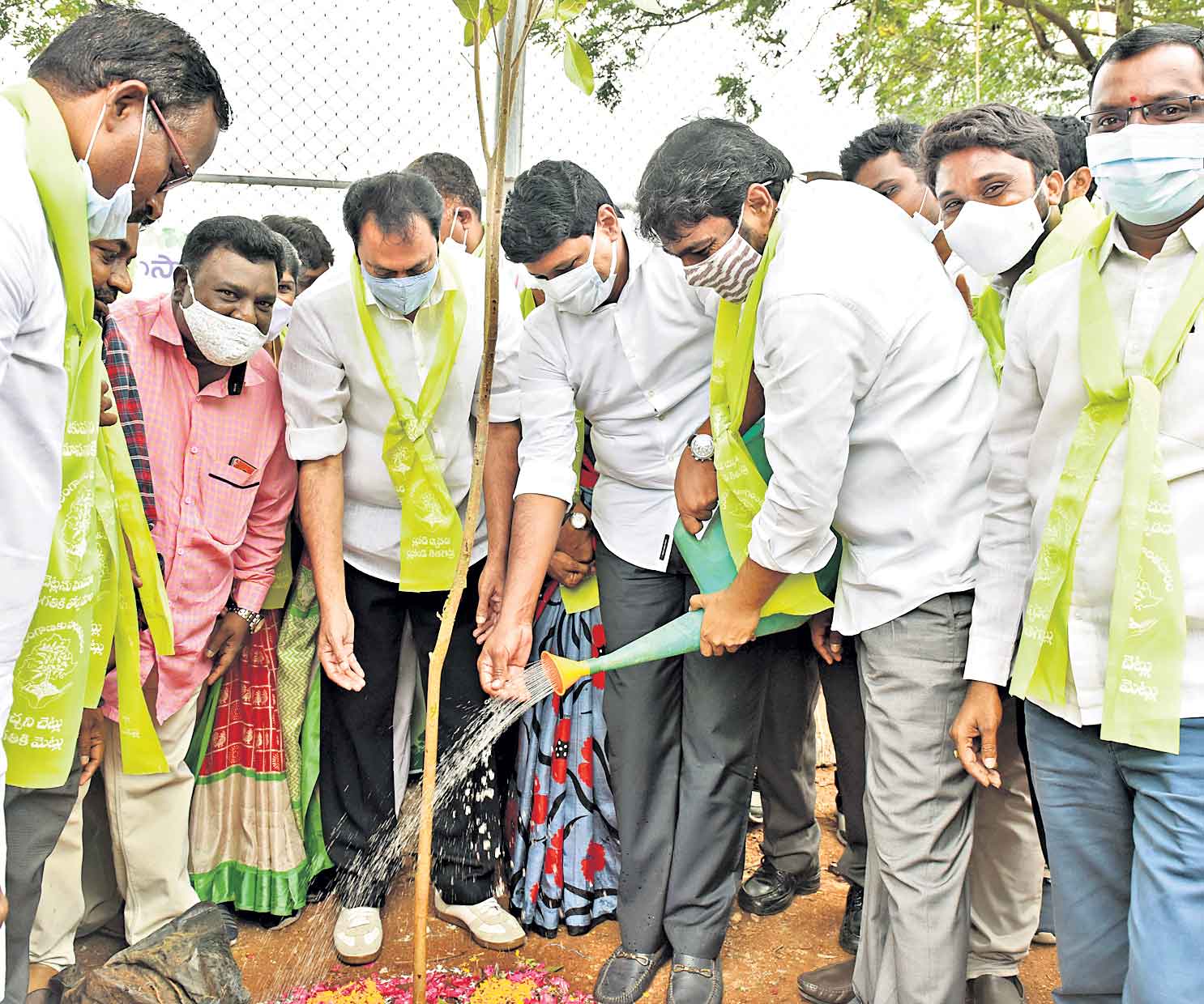 ఢిల్లీ కష్టాలు మనకొద్దు