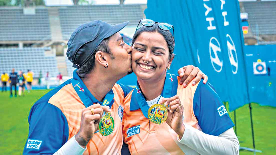 దీపిక ట్రిపుల్‌ ధమాకా