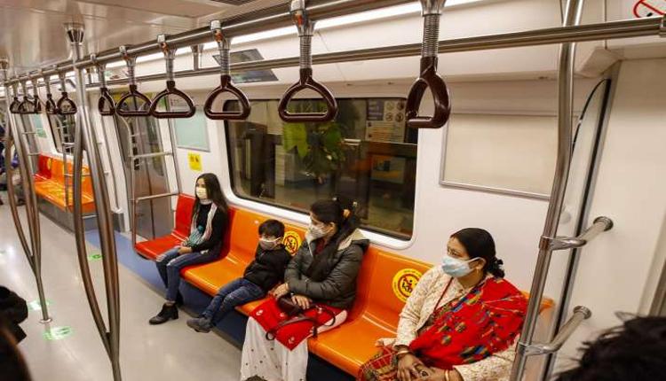 ఢిల్లీ అన్‌లాక్‌.. 50శాతం సీటింగ్‌ కెపాసిటీతో మెట్రో సర్వీసులు