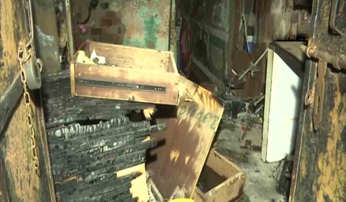 ఇంట్లో పేలిన సిలిండర్‌.. నలుగురు మృతి