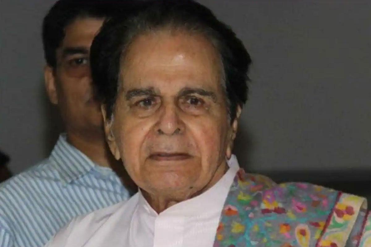 ప్రముఖ బాలీవుడ్‌ నటుడు దిలీప్‌ కుమార్‌కు అస్వస్థత..