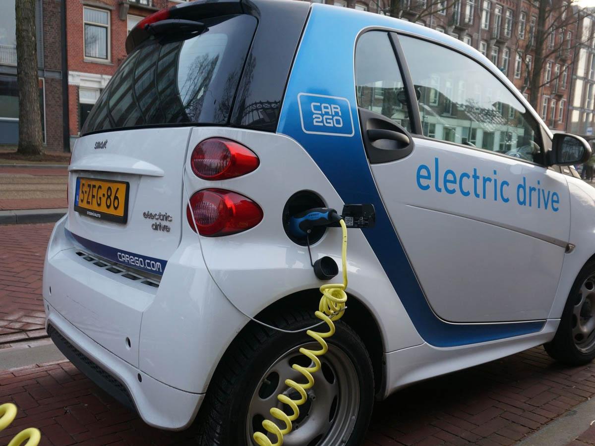 ఎల‌క్ట్రిక్ వాహ‌నాల వైపే ఇండియ‌న్స్.. ఎలాగంటే!