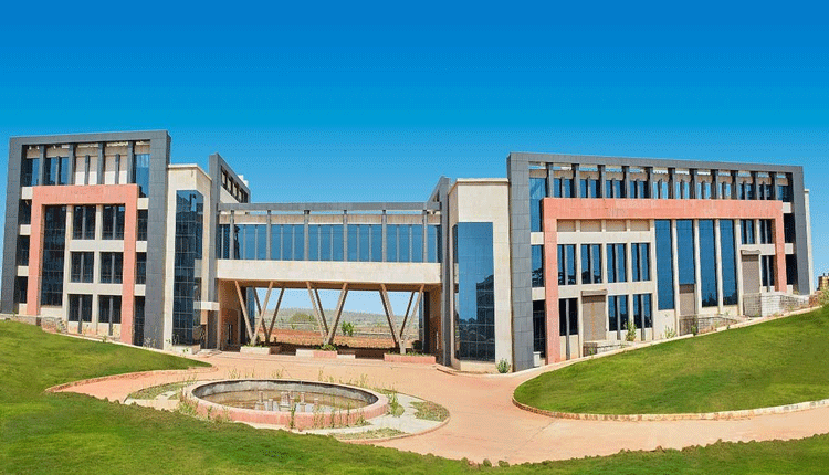 ఫుట్‌వేర్ డిజైన్‌లో డిగ్రీ, పీజీ కోర్సులు