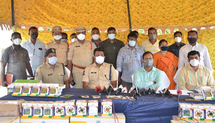 నకిలీ విత్తన రాకెట్‌ను చేధించిన కోదాడ పోలీసులు