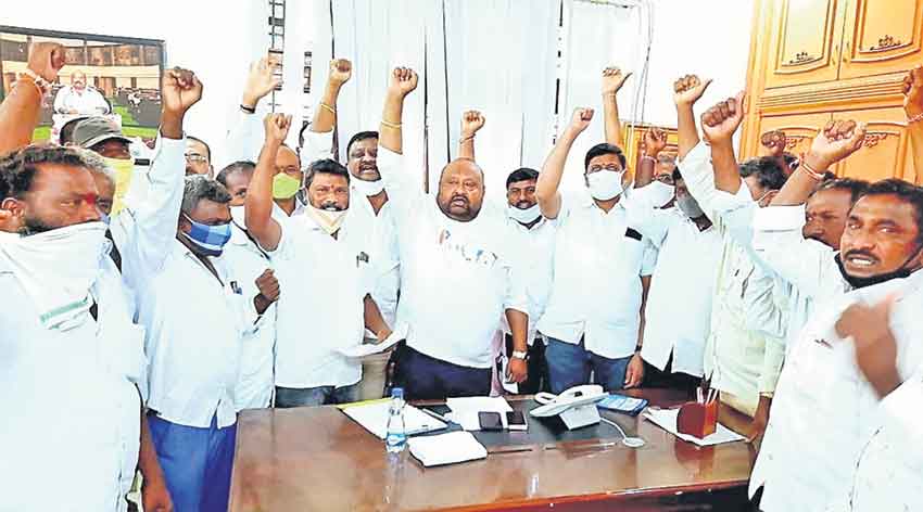 టీఆర్‌ఎస్‌కు కుల సంఘాల మద్దతు