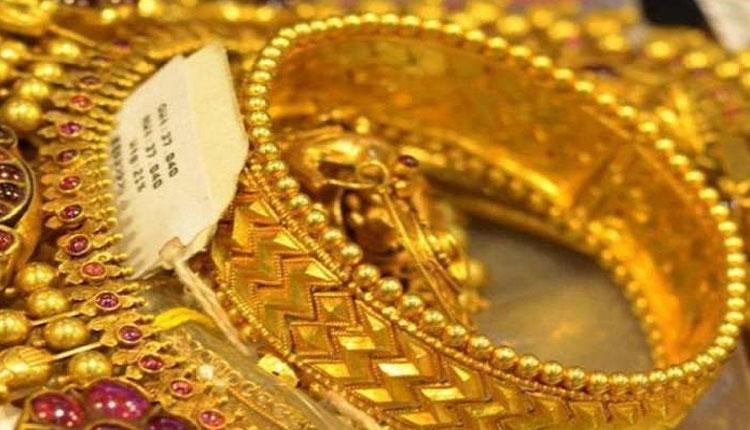 రూ.49 వేల‌కు చేరువ‌లో బంగారం ధ‌ర‌