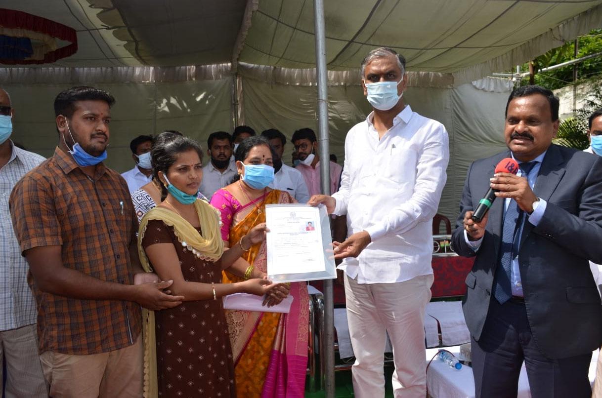 పుట్టిన రోజున మాన‌వ‌త్వం చాటుకున్న హ‌రీష్ రావు