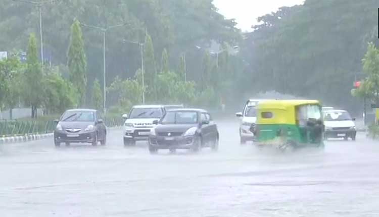 బెంగ‌ళూరులో భారీ వ‌ర్షం
