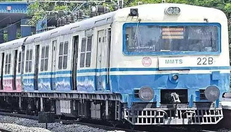 హైదరాబాద్లో త్వరలోనే ఎంఎంటీఎస్ పరుగులు
