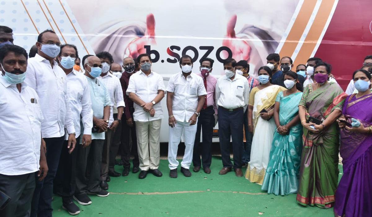 మొబైల్ ఐసీయూ బ‌స్సుల‌ను ప్రారంభించిన మంత్రి శ్రీనివాస్ గౌడ్