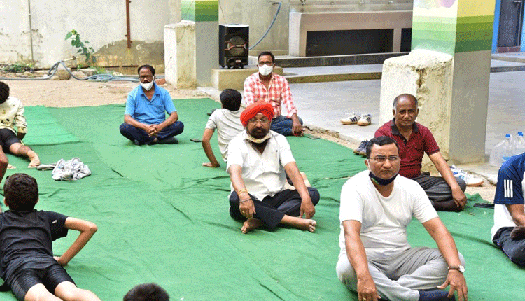 యోగా సాధనతో రోగాలు దూరం