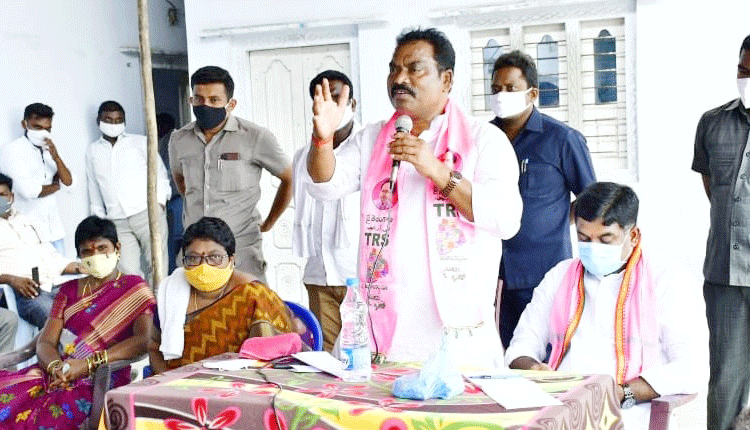 ప్రజలంతా టీఆర్‌ఎస్‌ వెంటే