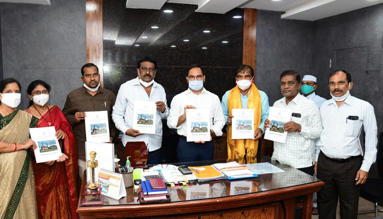 పల్లె ప్రగతితో గ్రామాల్లో మార్పు రావాలి