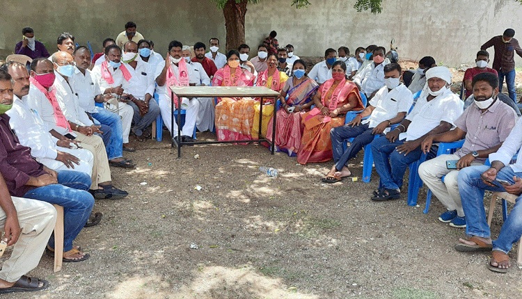 ఈటల రాజేందర్‌ అవకాశవాది