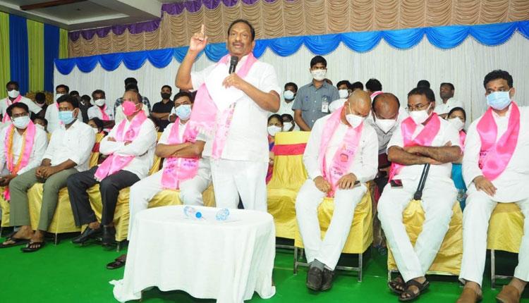 ‘ఈటల’కు గుణపాఠం తప్పదు