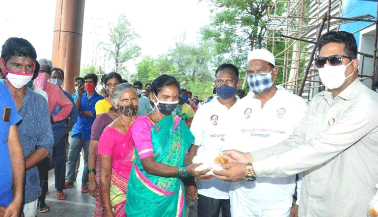 ఆపద కాలంలో అమూల్య సేవలు