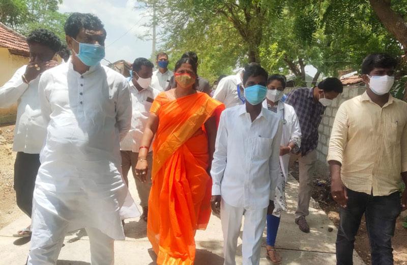 కరోనా బాధితులు ధైర్యాన్ని కోల్పోవద్దు