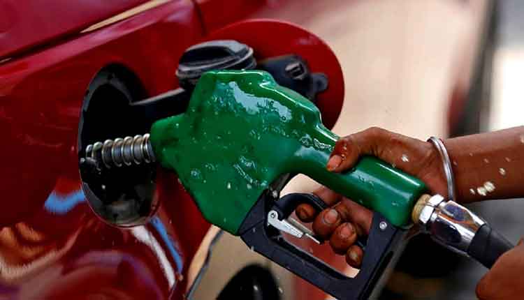 జగిత్యాలలో వంద దాటిన పెట్రోల్‌ ధర