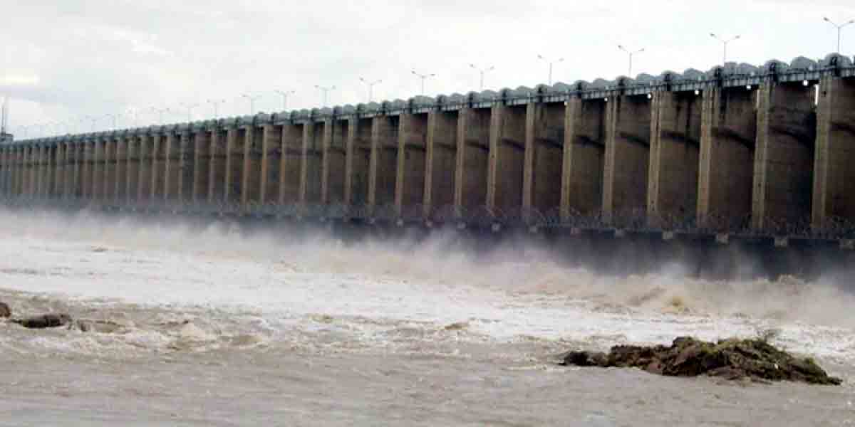 జూరాల ప్రాజెక్టుకు భారీగా వరద