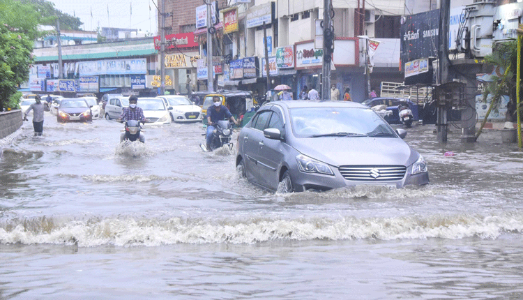 ఖమ్మంలో భారీ వర్షం