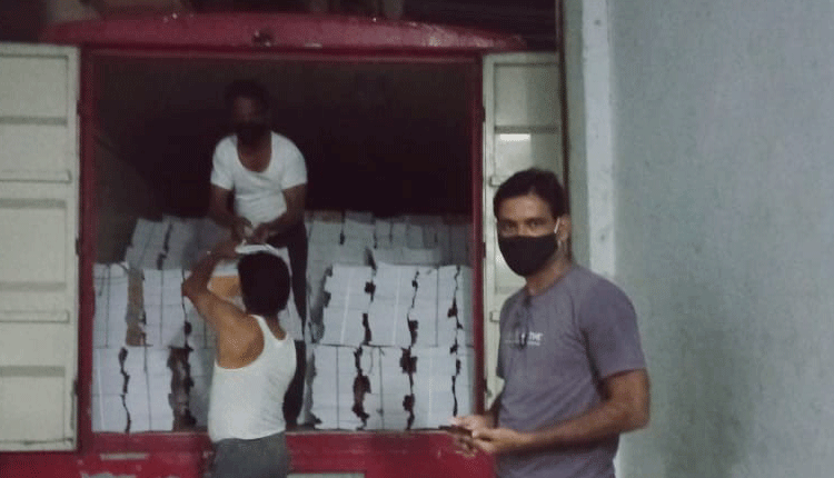 పుస్తకాలొస్తున్నాయి..