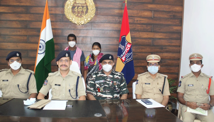 మావోయిస్టు దంపతుల లొంగుబాటు