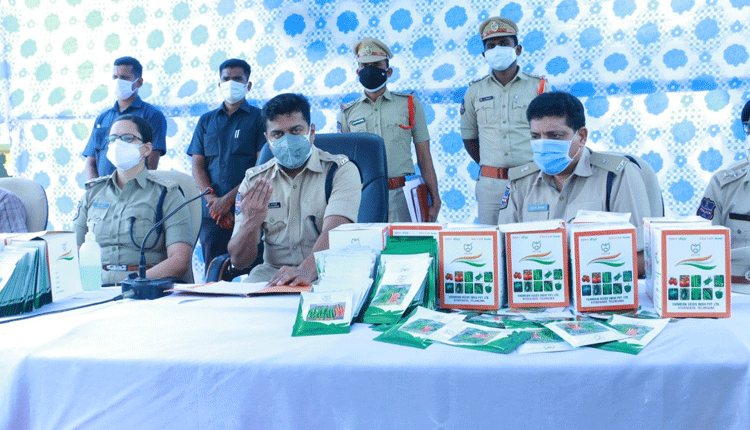 మిరప విత్తనాల ముఠా గుట్టు రట్టు..