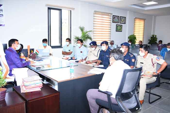 ప్రమాదాలు జరుగకుండాచర్యలు చేపట్టాలి