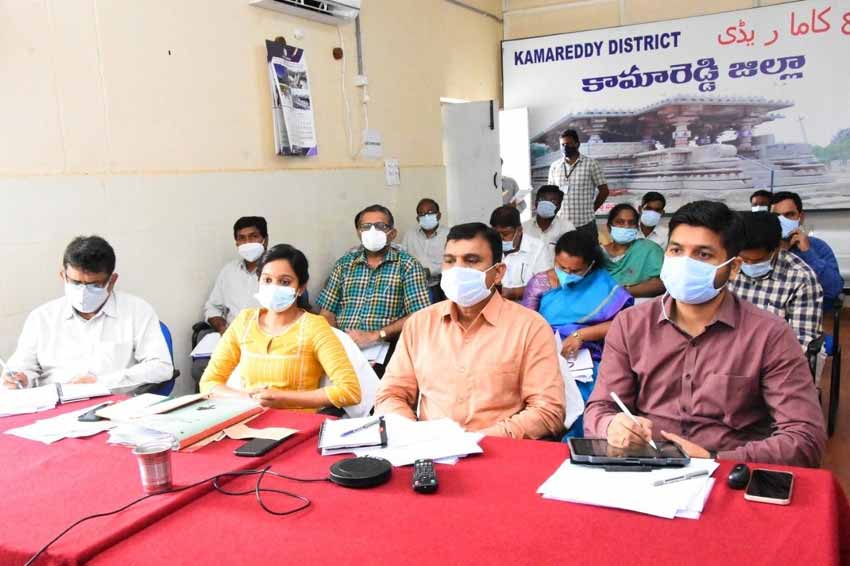 పచ్చదనం, పరిశుభ్రతపై ప్రత్యేక దృష్టి సారించాలి