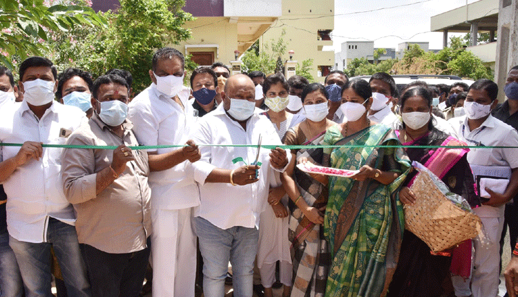 మెరుగైన సదుపాయాలు కల్పిస్తాం