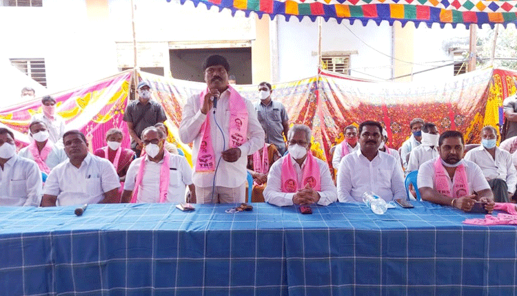 చిచ్చుపెట్టే బీజేపీని తరిమికొట్టండి