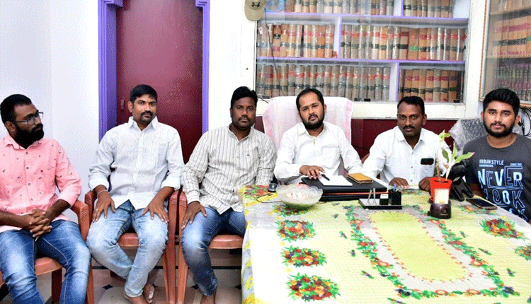 సీఎం కేసీఆర్‌ విజన్‌ ఉన్న నాయకుడు