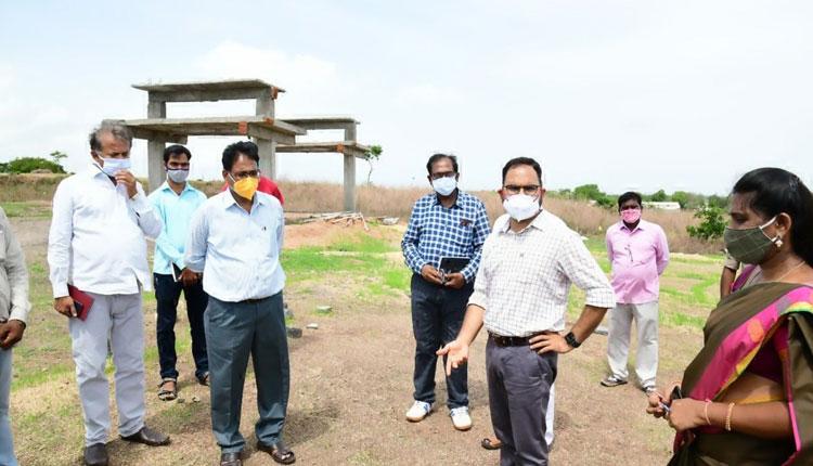 విధుల్లో నిర్లక్ష్యంపై ఆగ్రహం