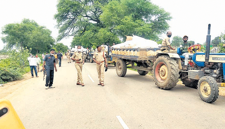 ఇటుక బట్టీలో గుట్కా డంప్‌