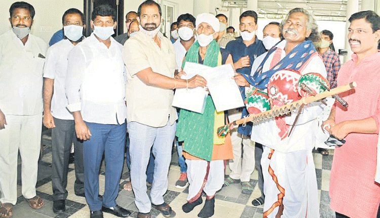 కనకరాజుకు గౌరవం