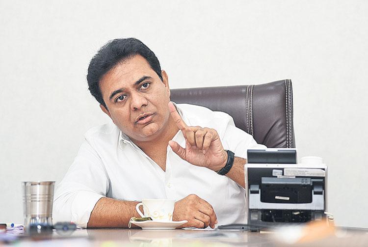 భూ సమస్యలపై కేటీఆర్‌కు వినతులు