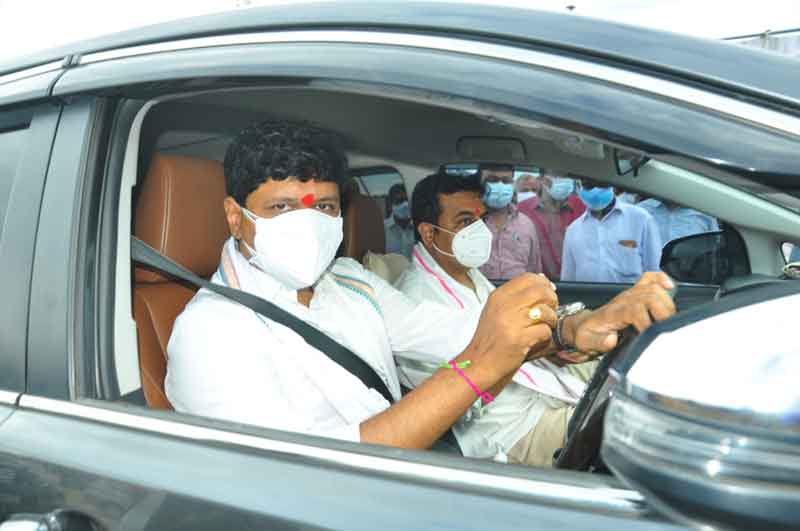 తాతకు నేనంటే చాలాఇష్టం